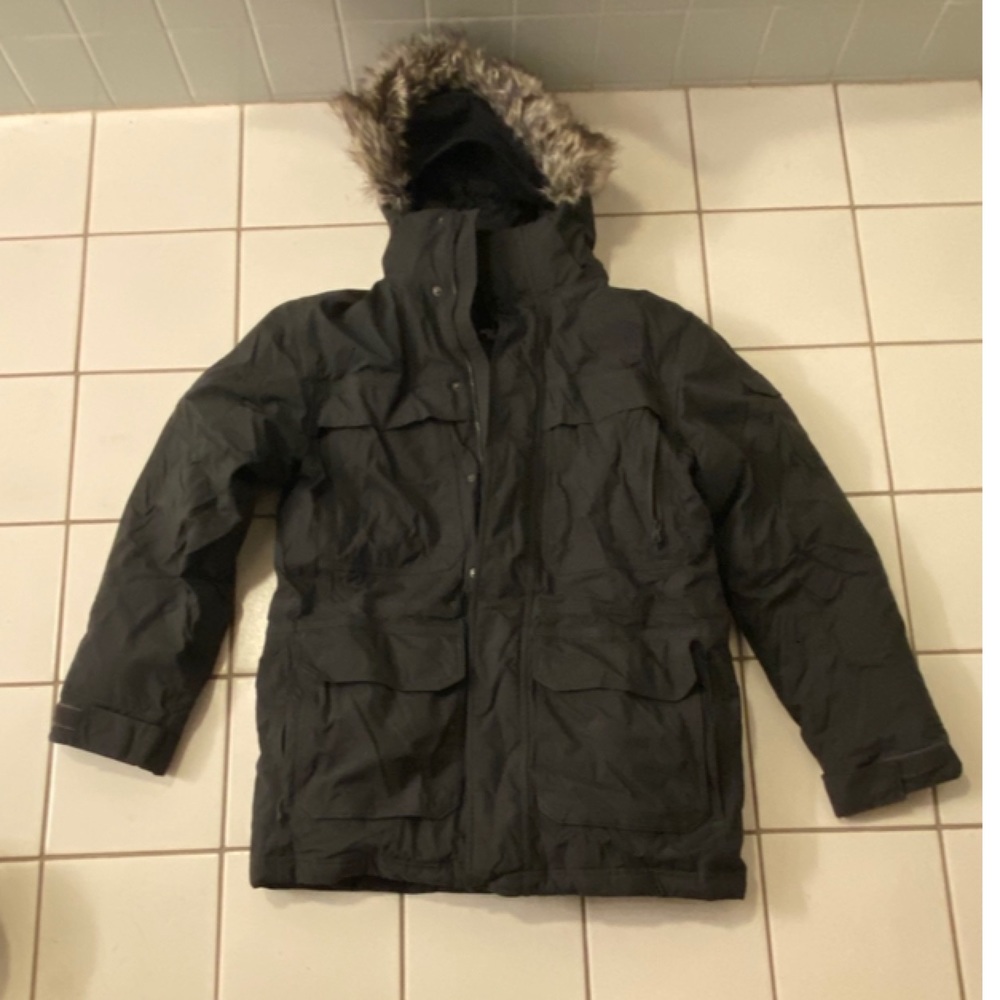 Men’s awesome parka. Worn three times. Basically brand new!